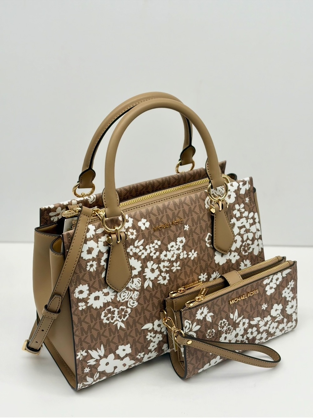 Michael Kors Navy and White Floral Satchel Crossbody and Wallet Set - Picture 5 of 14